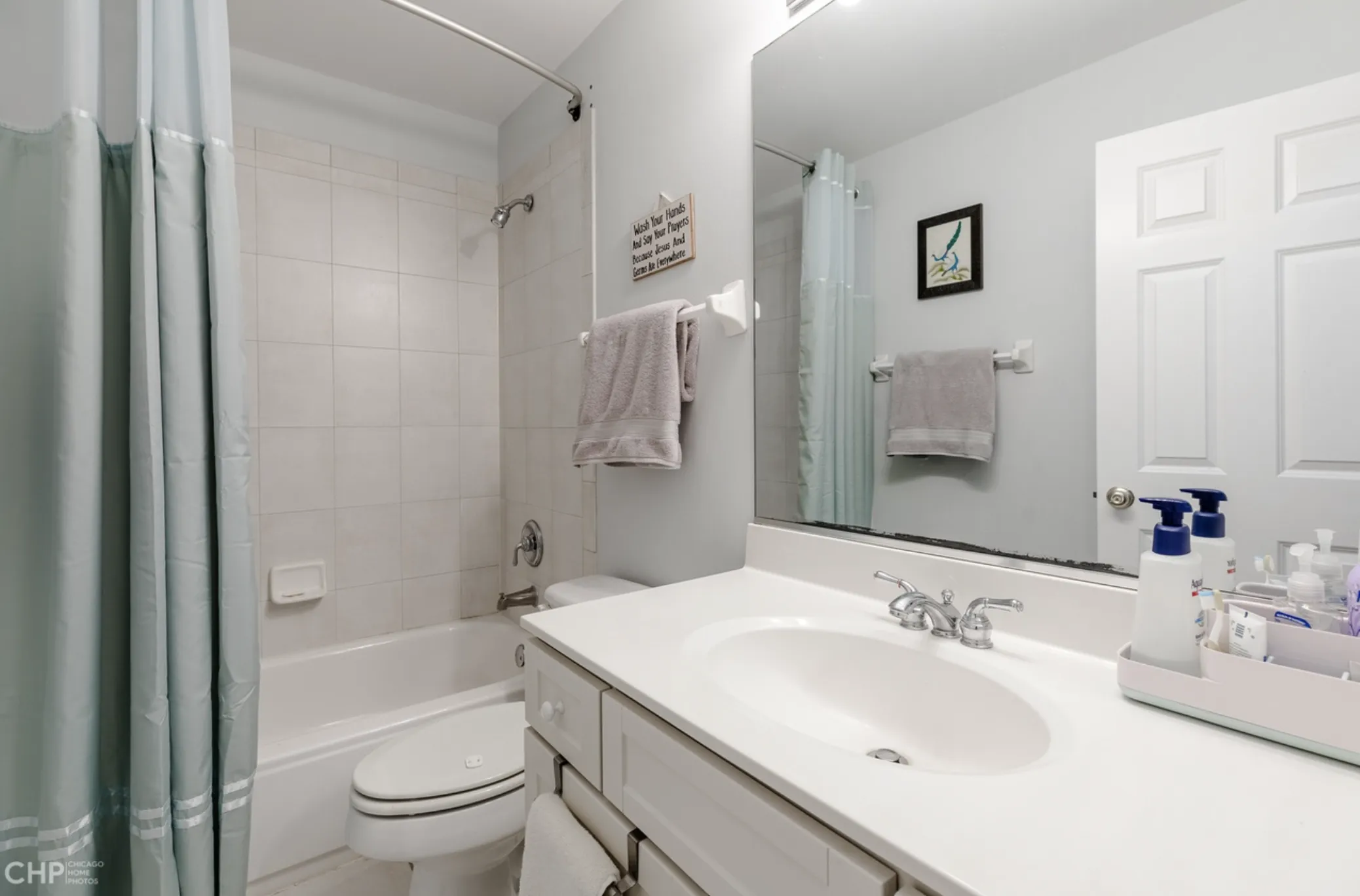 3213 N Rockwell St   60618 60618-Chicago-IL