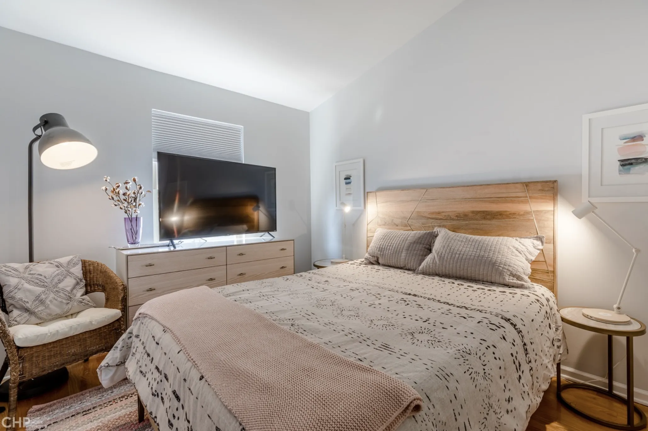 3213 N Rockwell St   60618 60618-Chicago-IL