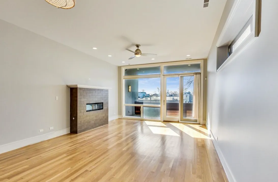 2424 W  Ave   60622 60622-unit#301-Chicago-IL