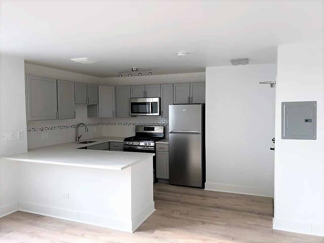 2424 N Clark St   60614 60614-unit#201-Chicago-IL