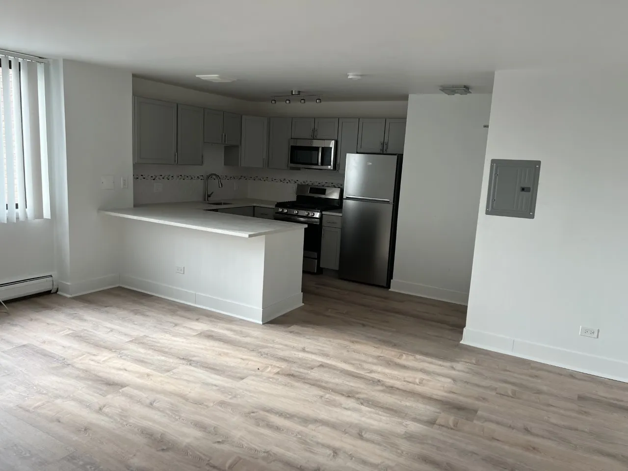 2424 N Clark St   60614 60614-unit#201-Chicago-IL