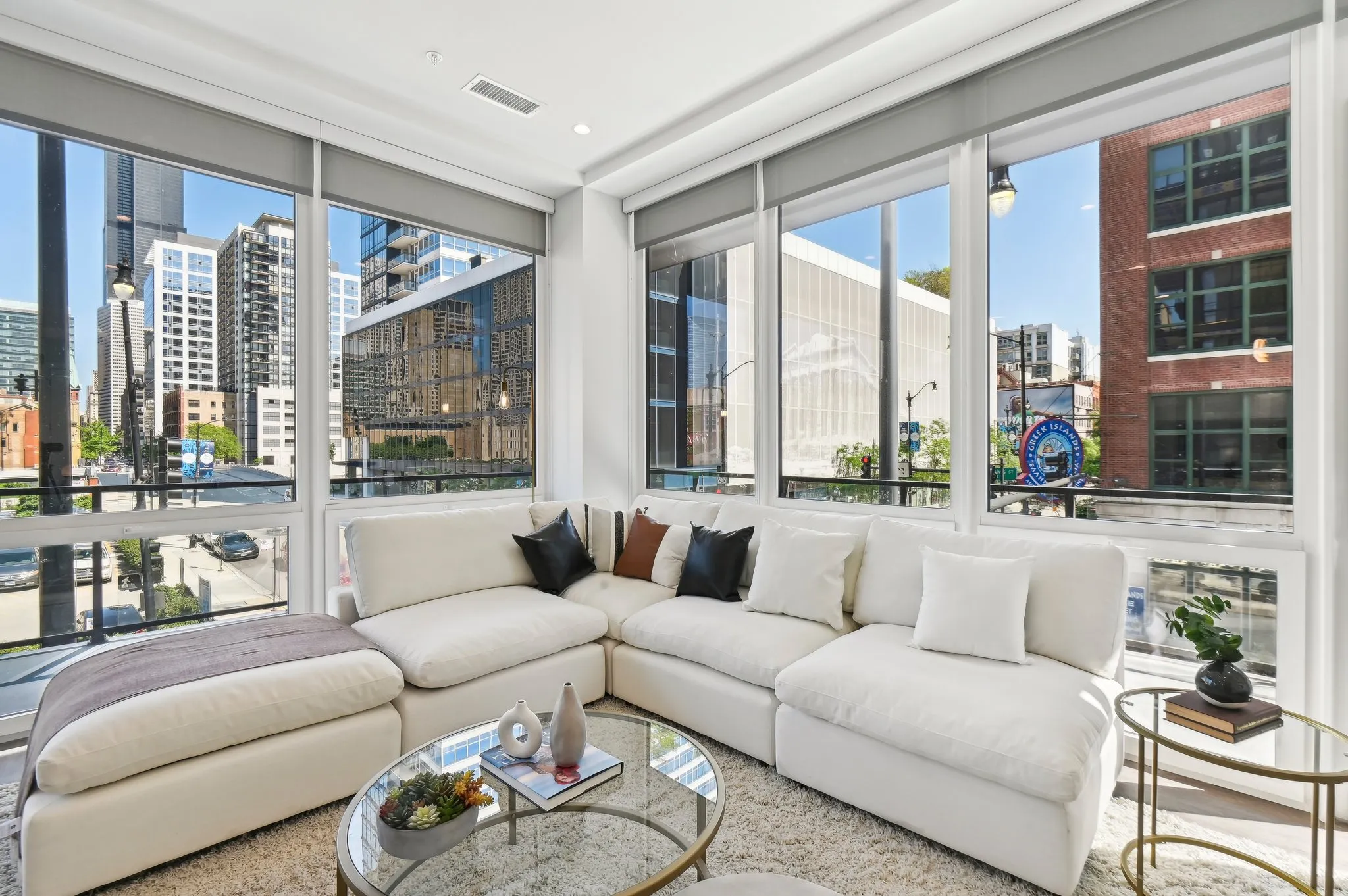 812 W Adams St 60607 60607-Luxe Suites Chicago -unit#600-Chicago-IL