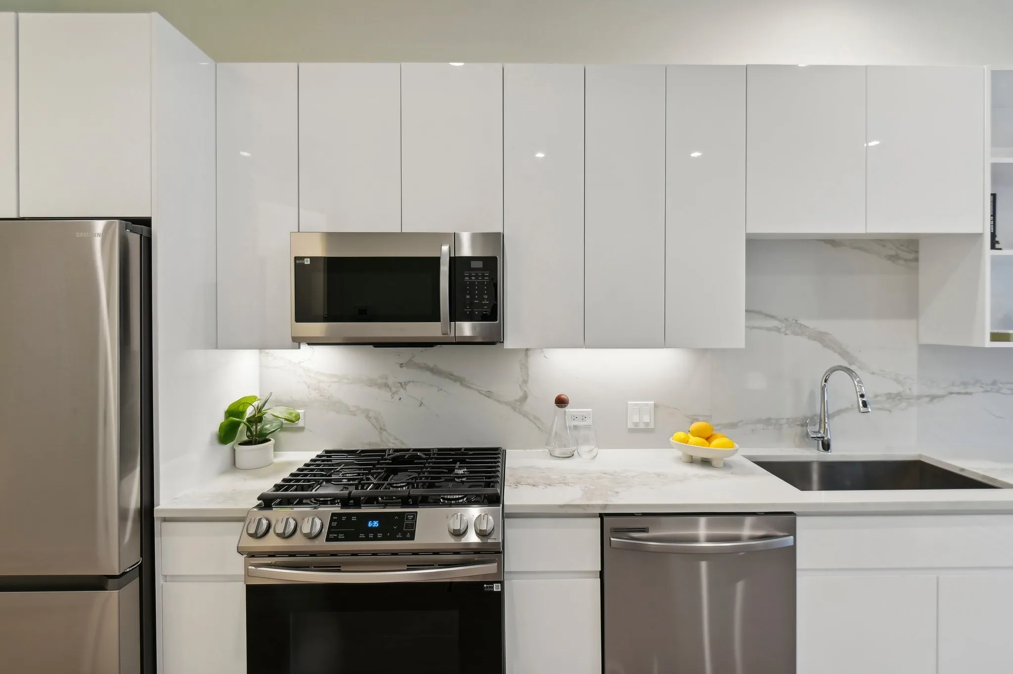 812 W Adams St 60607 60607-Luxe Suites Chicago -unit#410-Chicago-IL