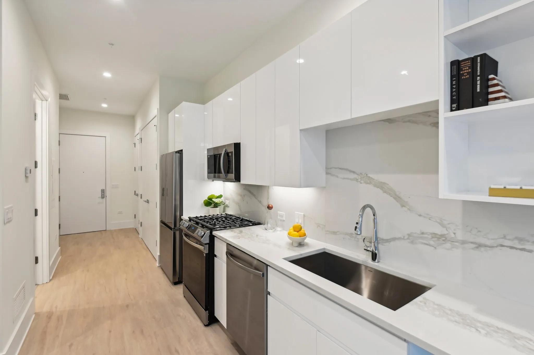 812 W Adams St 60607 60607-Luxe Suites Chicago -unit#410-Chicago-IL