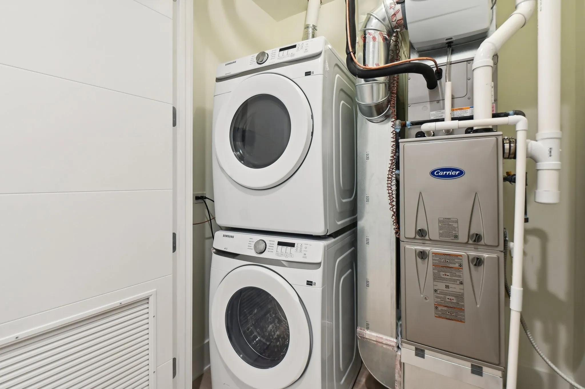 812 W Adams St 60607 60607-Luxe Suites Chicago -unit#410-Chicago-IL