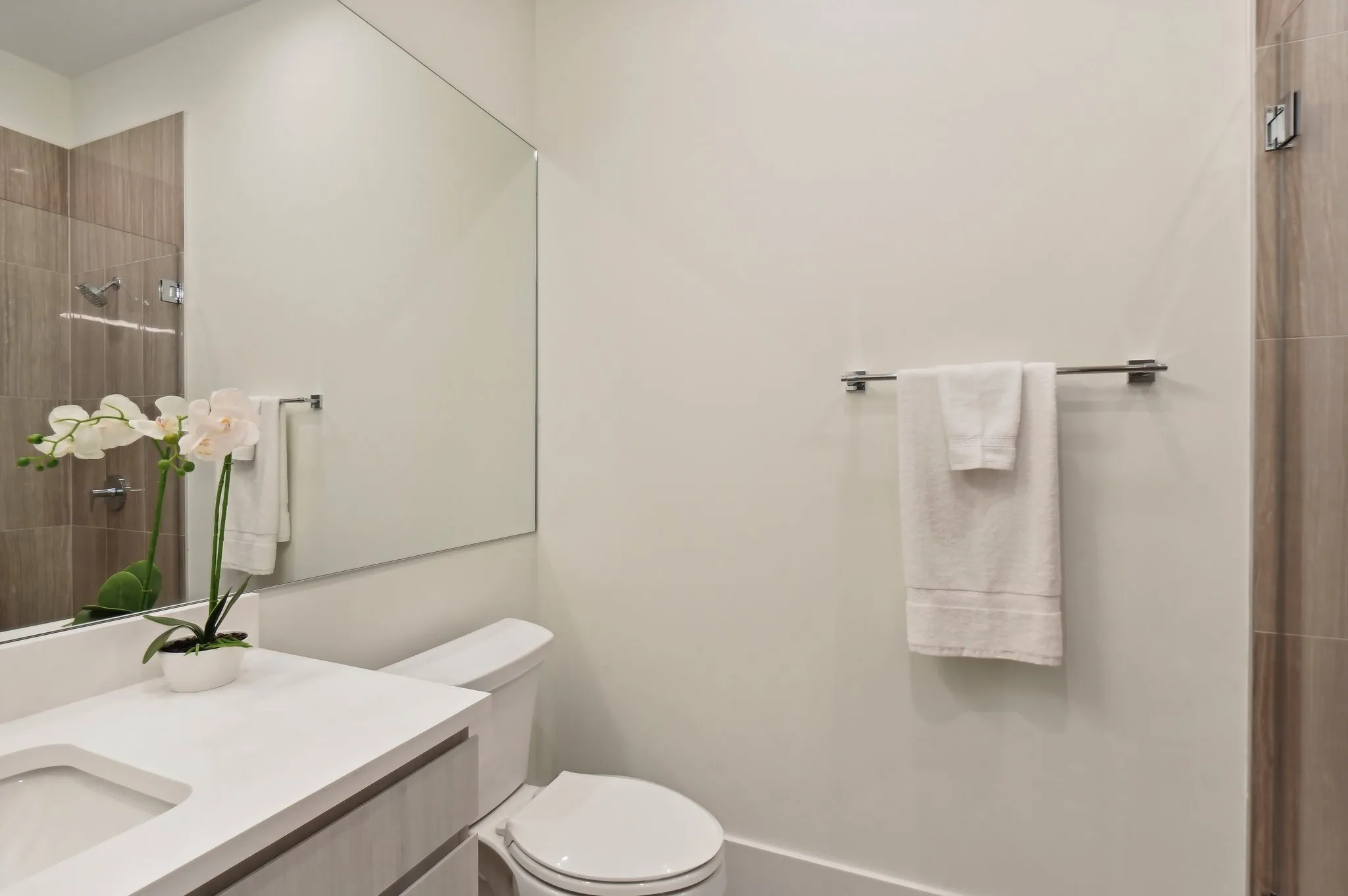 812 W Adams St 60607 60607-Luxe Suites Chicago -unit#410-Chicago-IL