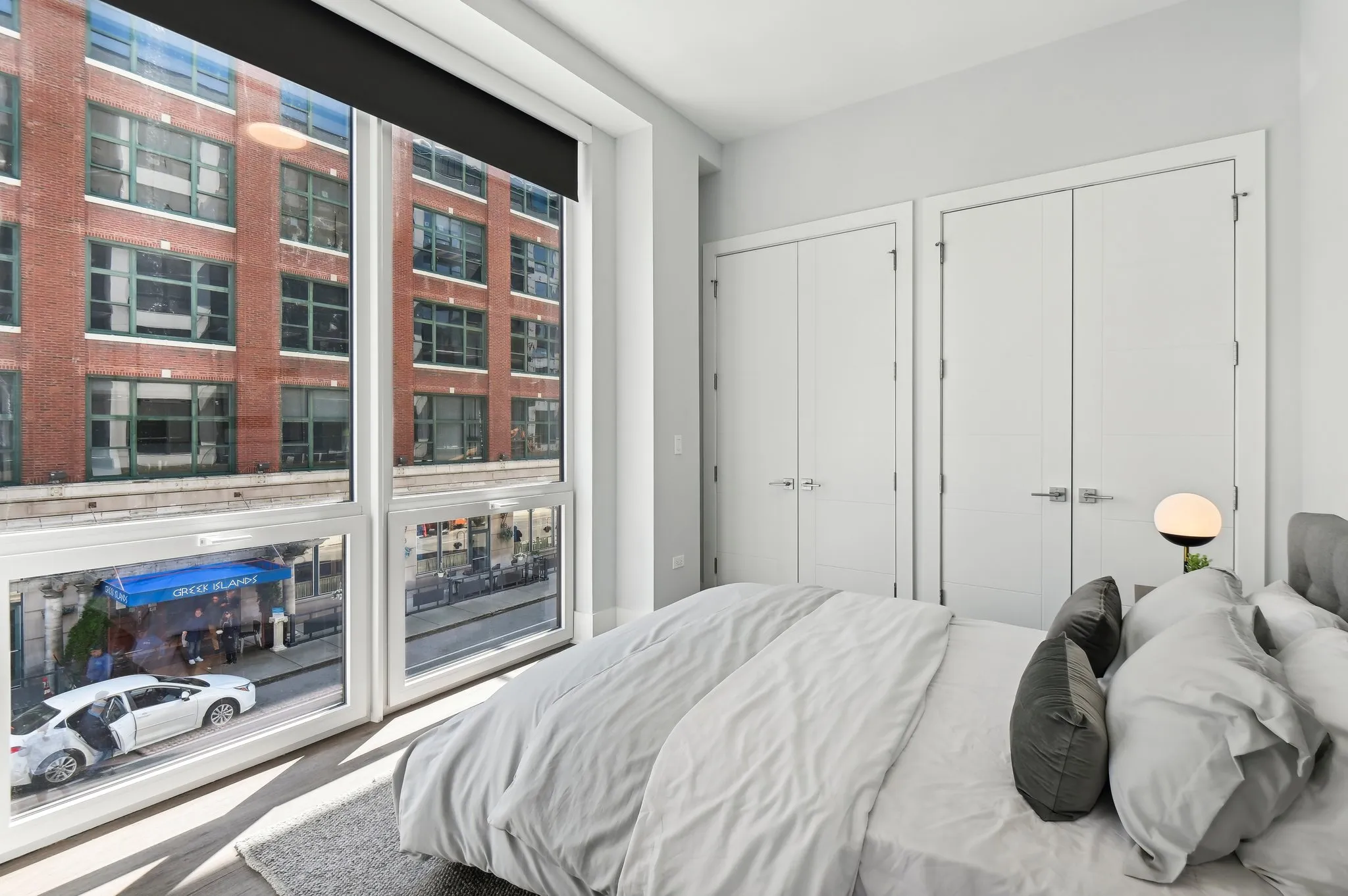 812 W Adams St   60607 60607-Luxe Suites Chicago -unit#600-Chicago-IL