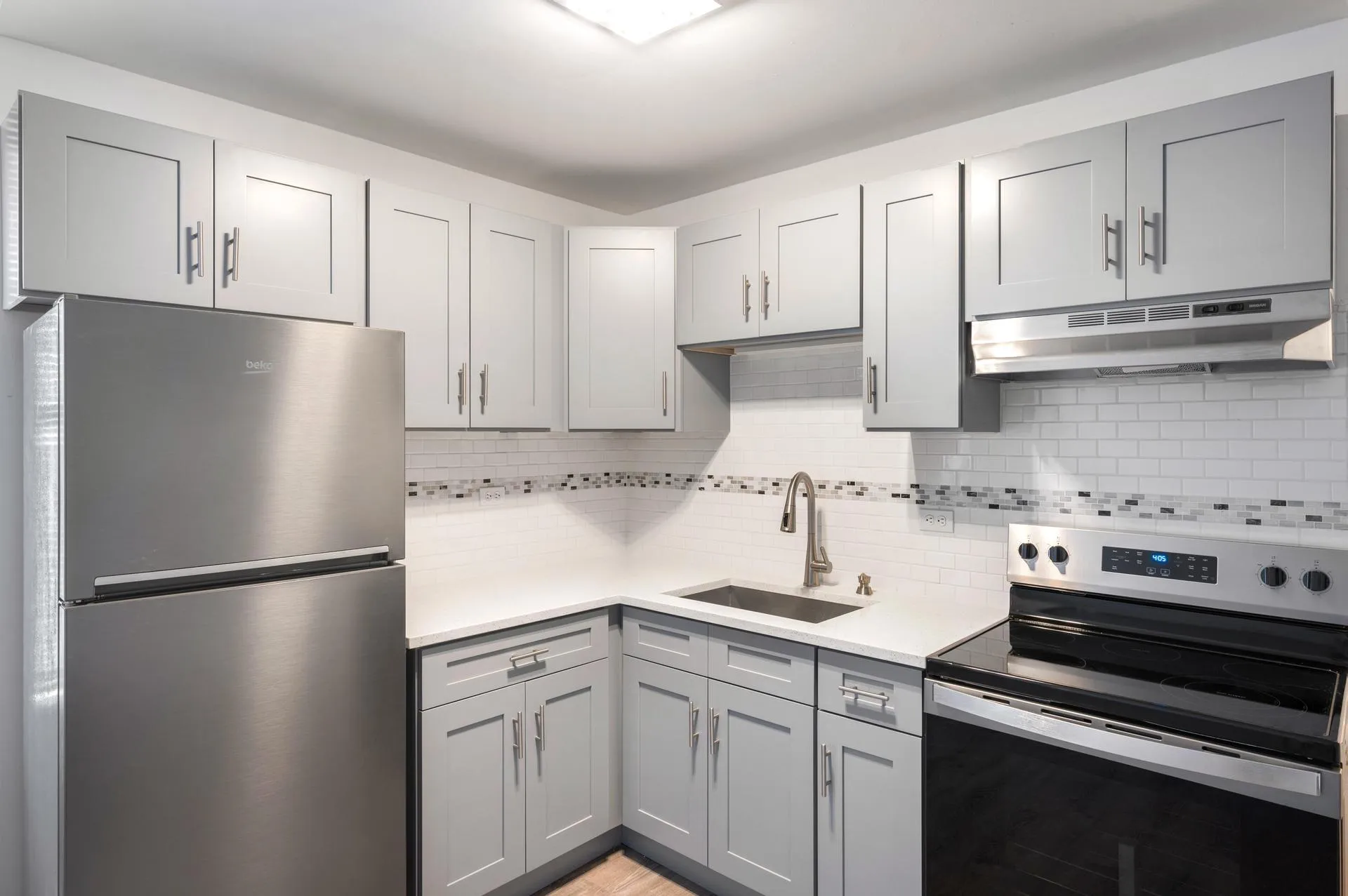 5726 N WINTHROP AVE 60660-unit#403-Chicago-IL