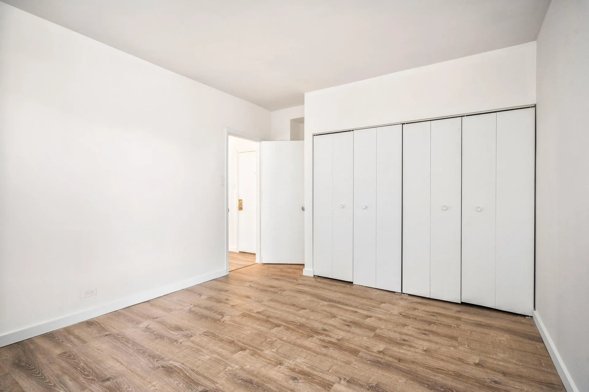 5726 N WINTHROP AVE 60660-unit#403-Chicago-IL