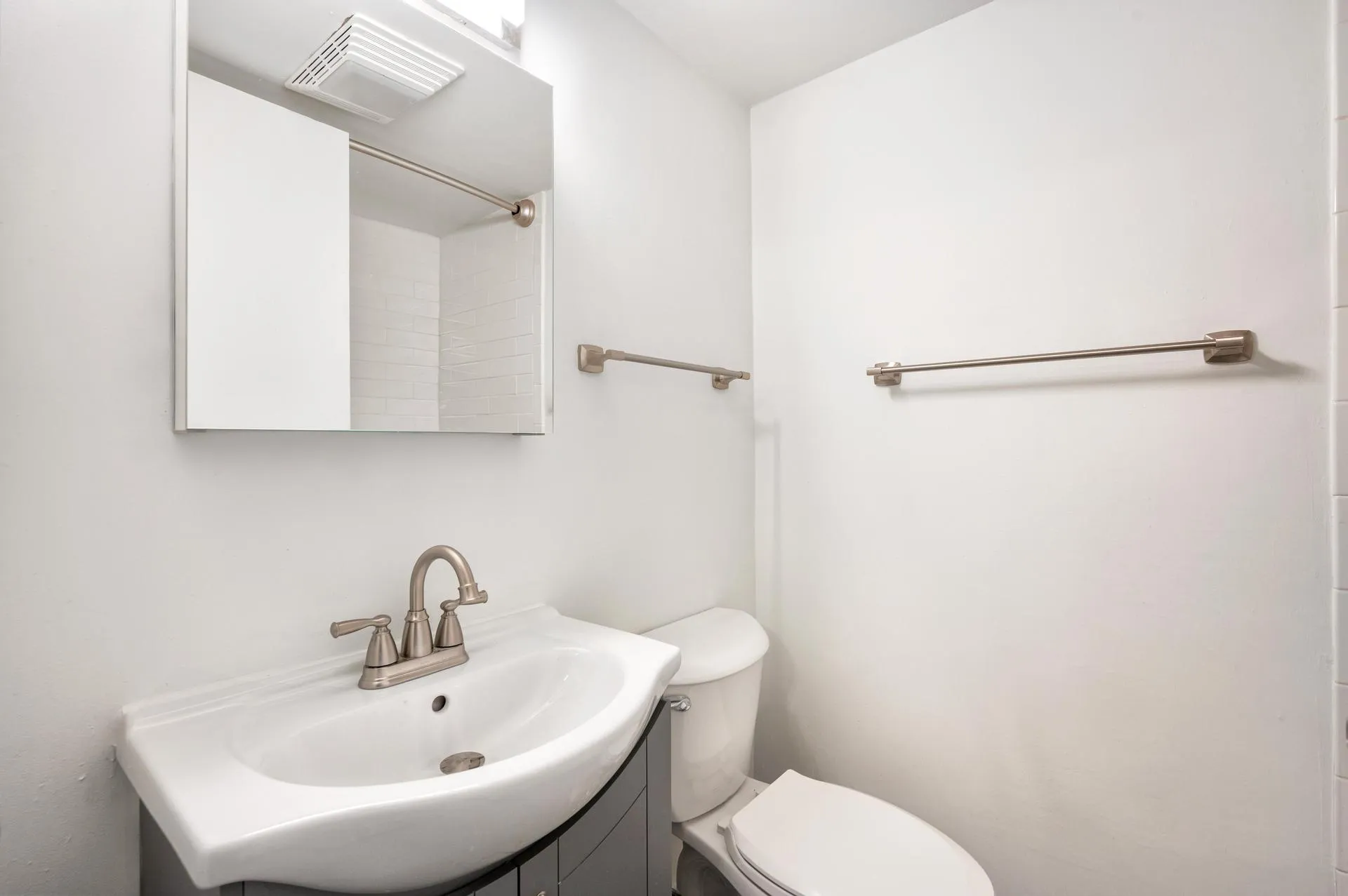 5726 N WINTHROP AVE 60660-unit#403-Chicago-IL