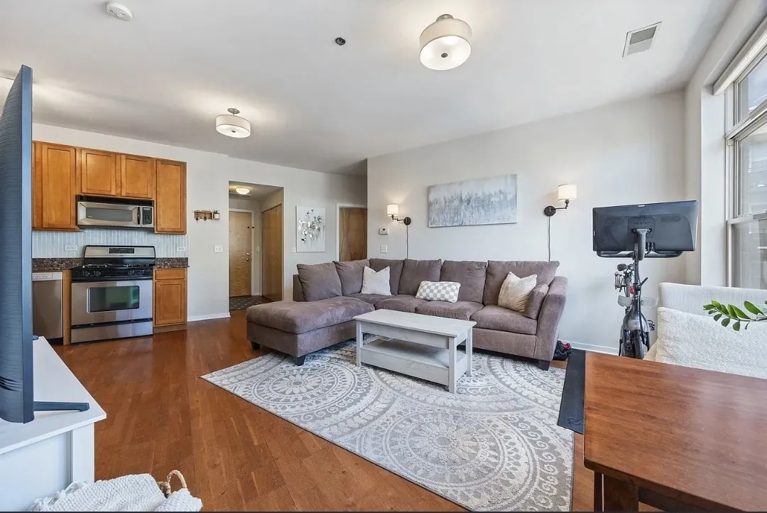 2951 N Clybourn Ave   60618 60618-unit#308-Chicago-IL