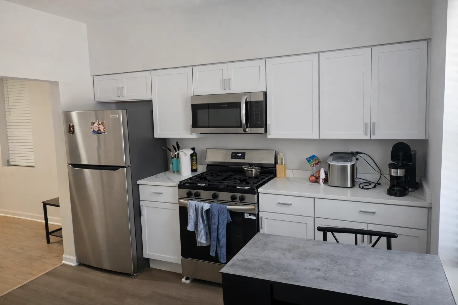 2136 N Clifton Ave   60614 60614-unit#1R-Chicago-IL