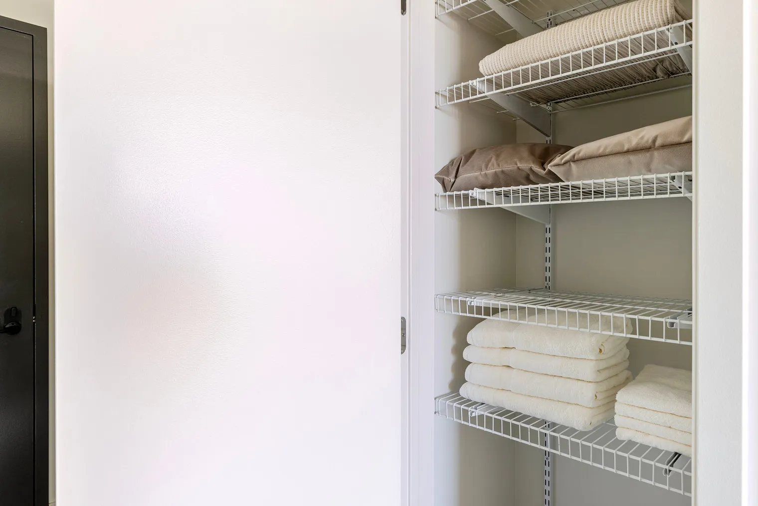 1210 S Indiana Ave   60605 60605-NEMA-unit#ID1317-Chicago-IL