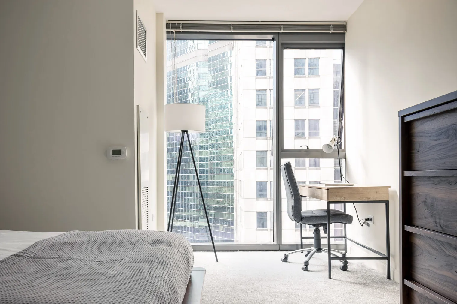 210 N Wells St 60601 60601-Lake & Wells Apartments-unit#ID277-Chicago-IL