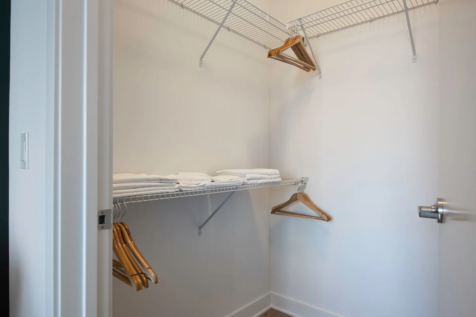 201 N Garland Ct 60601 60601-Mila-unit#ID43-Chicago-IL