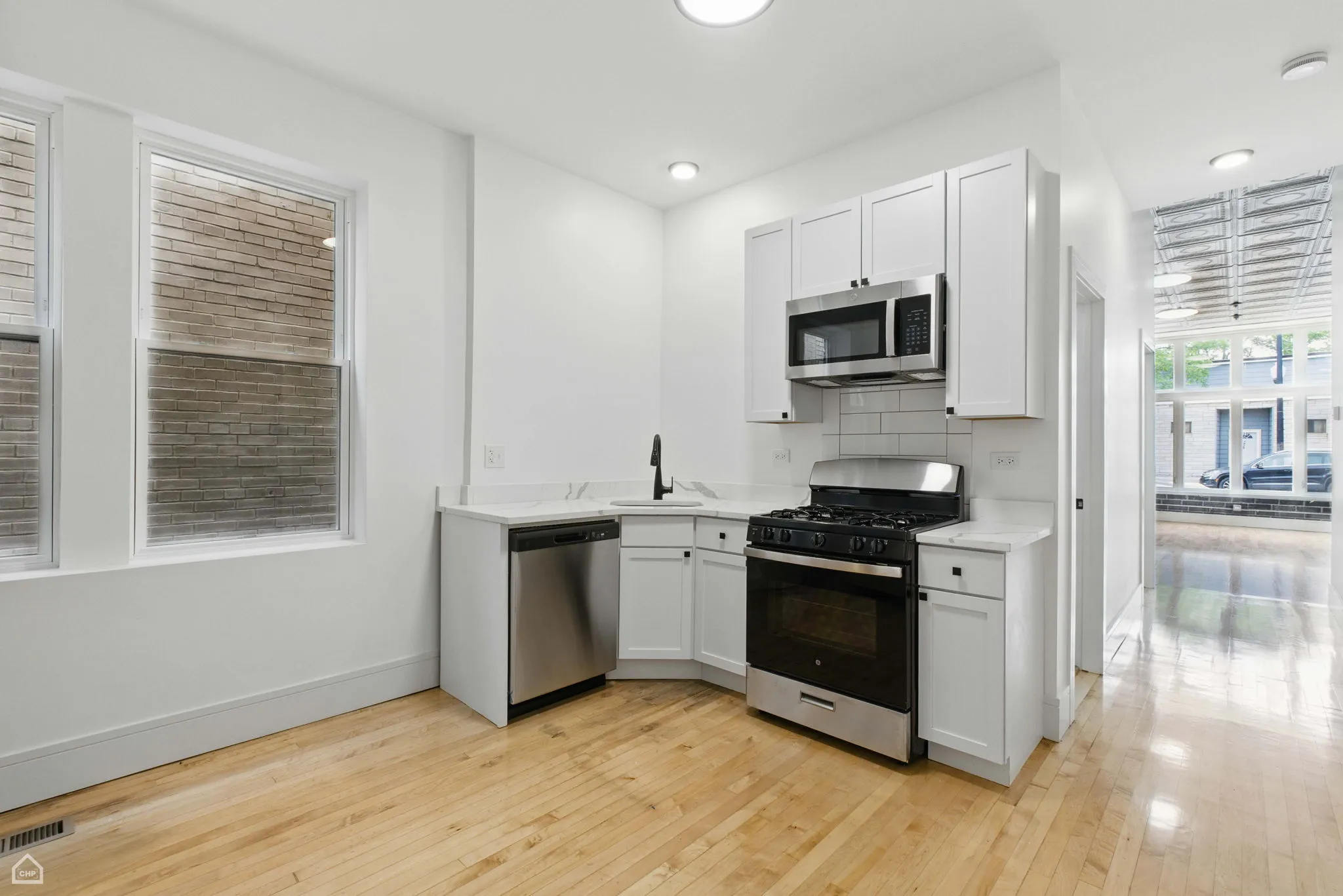 1928 W 21st St   60608 60608-1928-unit#1F-Chicago-IL