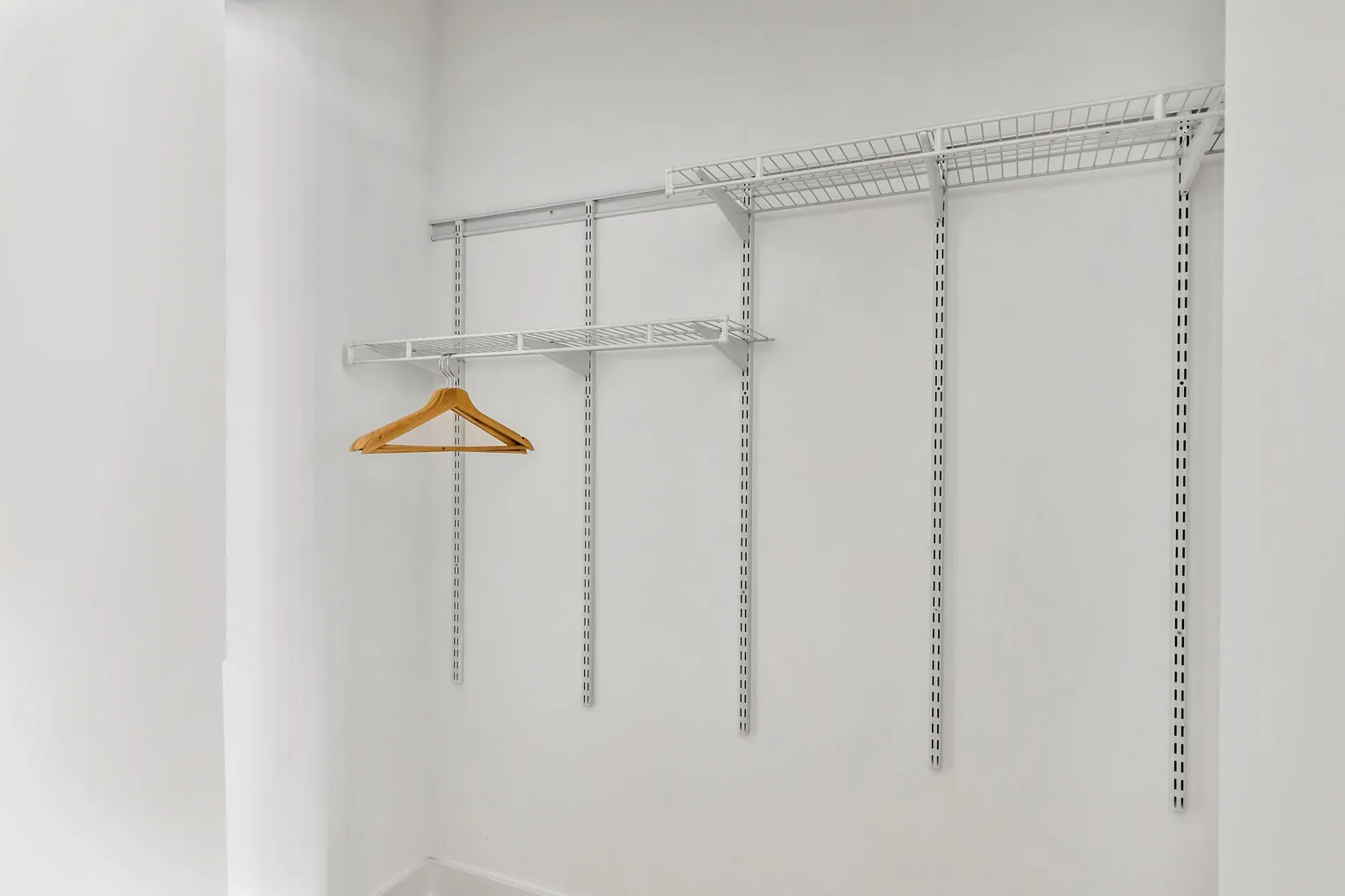 201 N Garland Ct   60601 60601-Mila-unit#ID230-Chicago-IL