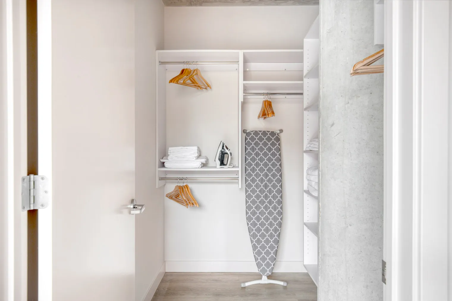 450 W Belmont Ave   60657 60657-Four50-unit#ID718-Chicago-IL