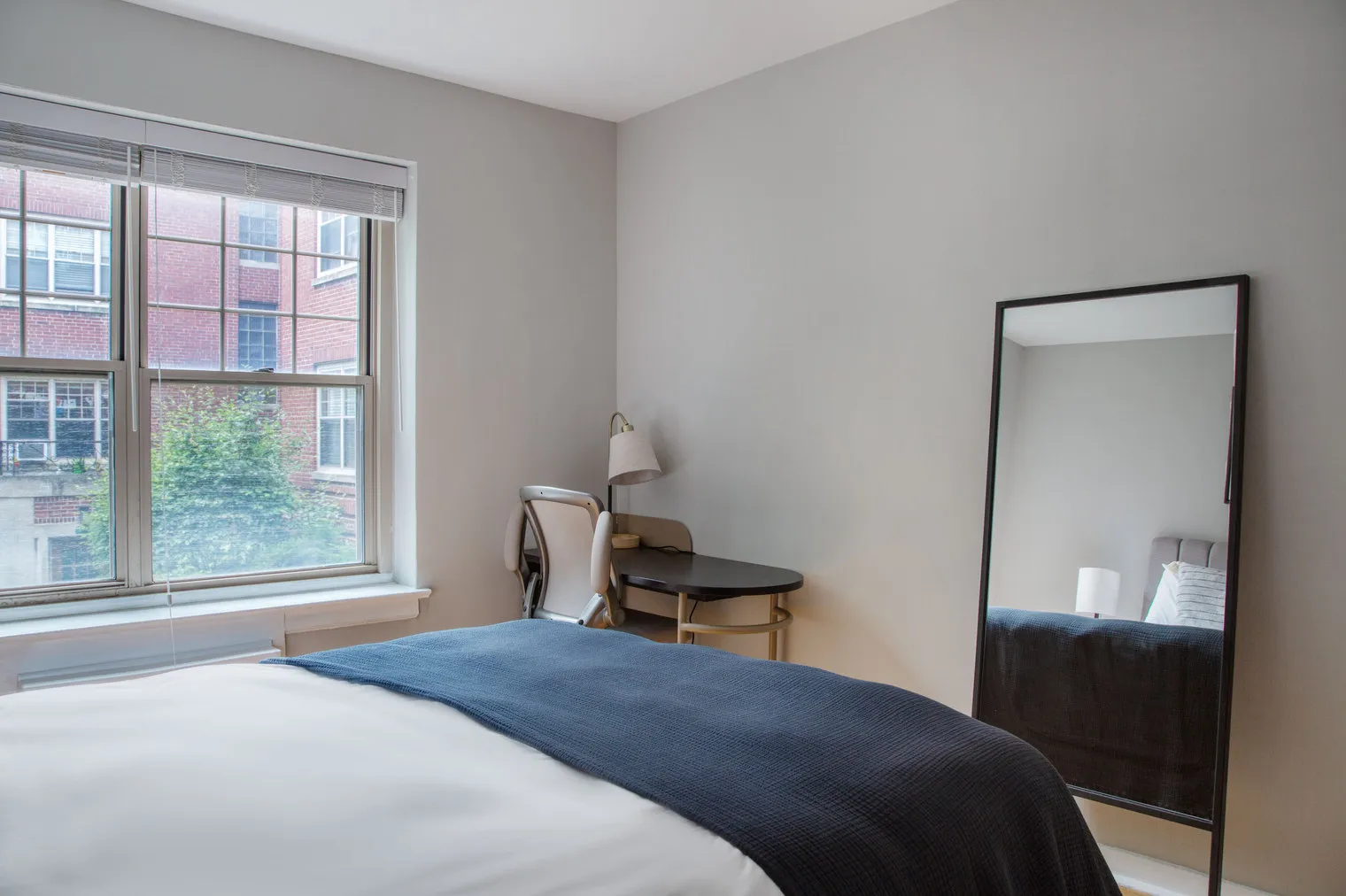 2752 Hampton Pkwy   60201 60201-Hampton Parkway-unit#ID956-Evanston-IL