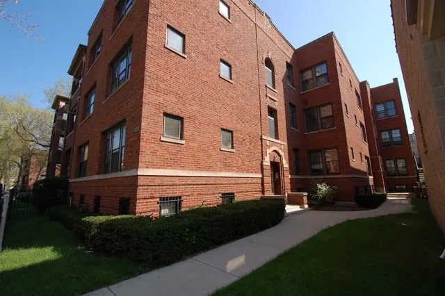 3759 N Lakewood Ave 60613 60613-unit#1R-Chicago-IL
