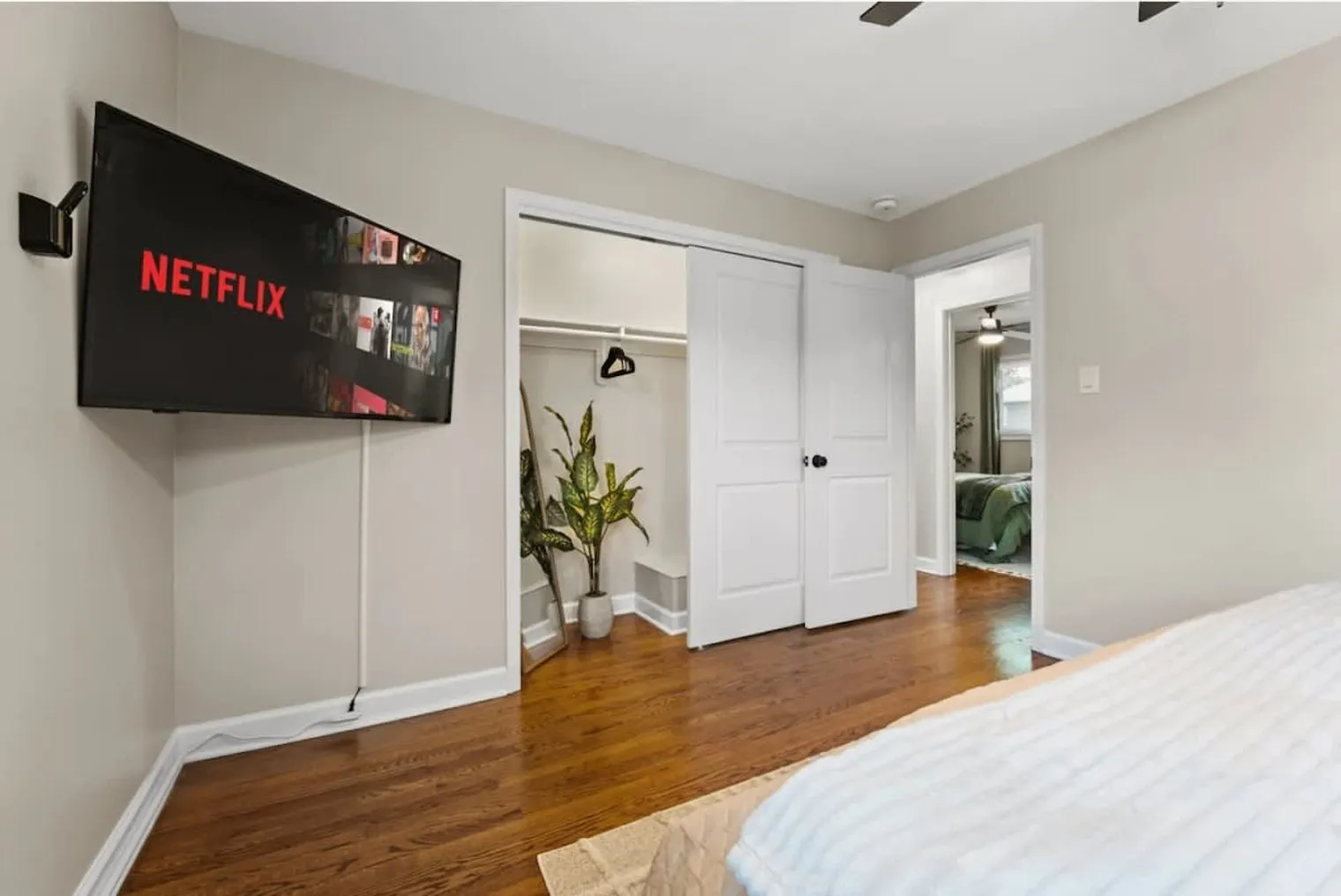 624 Norfolk Ave   60154 60154-Building Norfolk Avenue - legacycorporateproperties-unit#ID1237891P-Westchester-IL