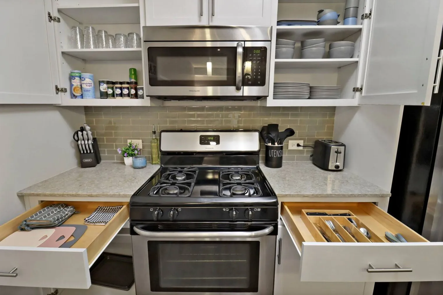 255 N Addison Ave   60126 60126-Building North Addison Avenue - house-of-living21-unit#ID1366993P-Elmhurst-IL