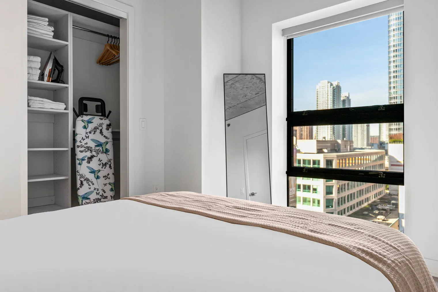 311 W Illinois St   60654 60654-3Eleven-unit#ID817-Chicago-IL