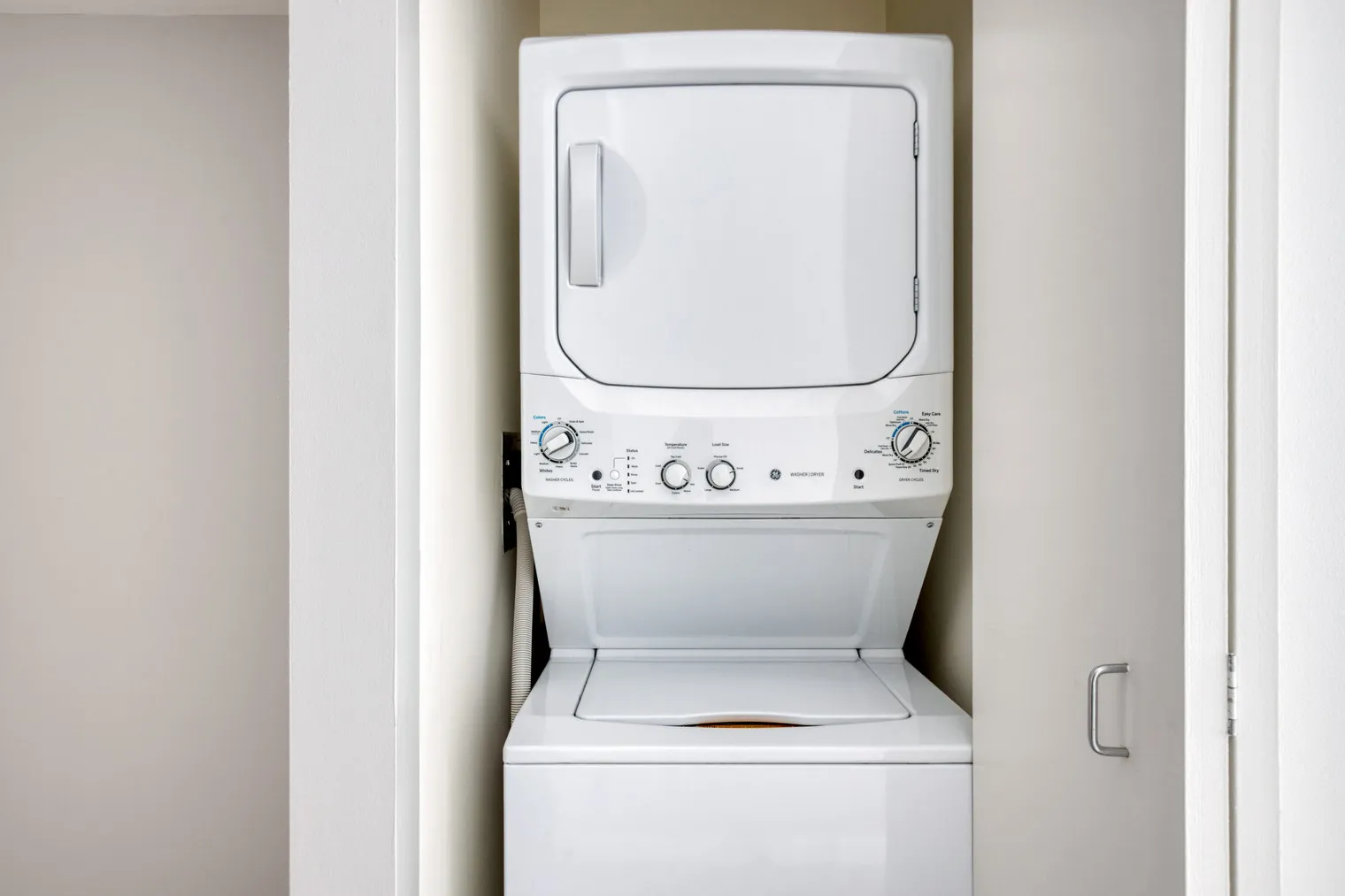 210 N Wells St 60601 60601-Lake & Wells Apartments-unit#ID634-Chicago-IL