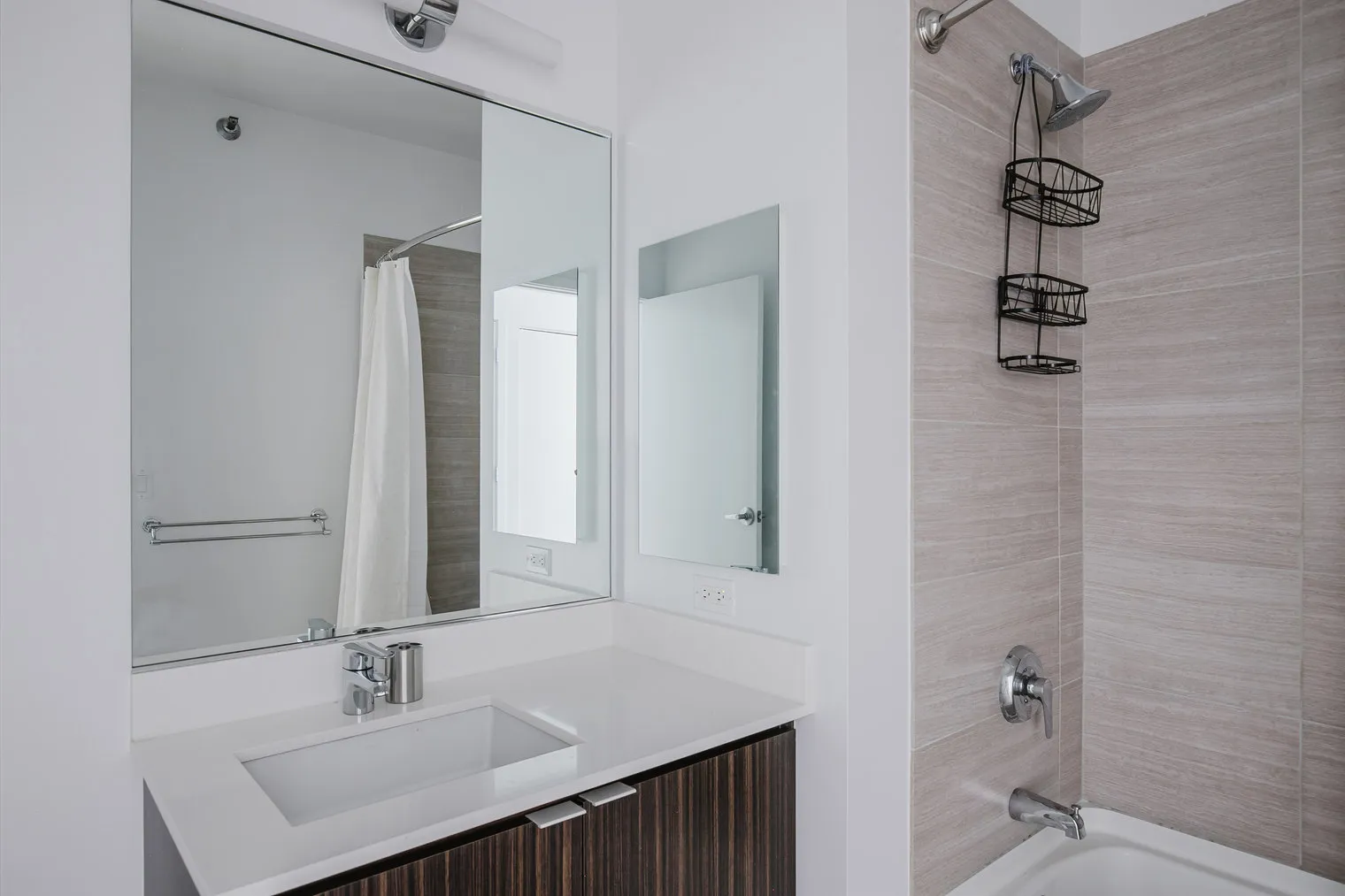 201 N Garland Ct   60601 60601-Mila-unit#ID1184-Chicago-IL