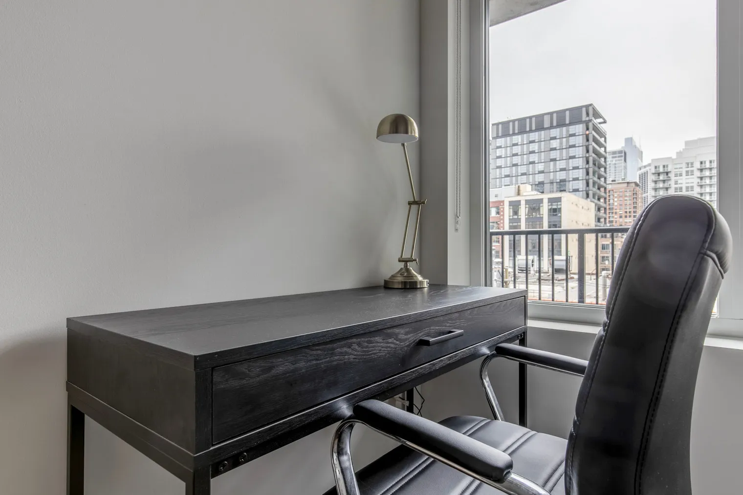 751 N Hudson Ave   60654 60654-Hugo II-unit#ID1038-Chicago-IL