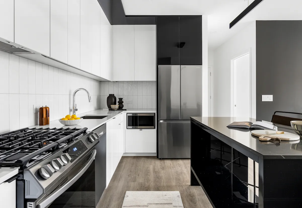 741 N Wells St 60654 60654-The Leo-unit#1402-Chicago-IL