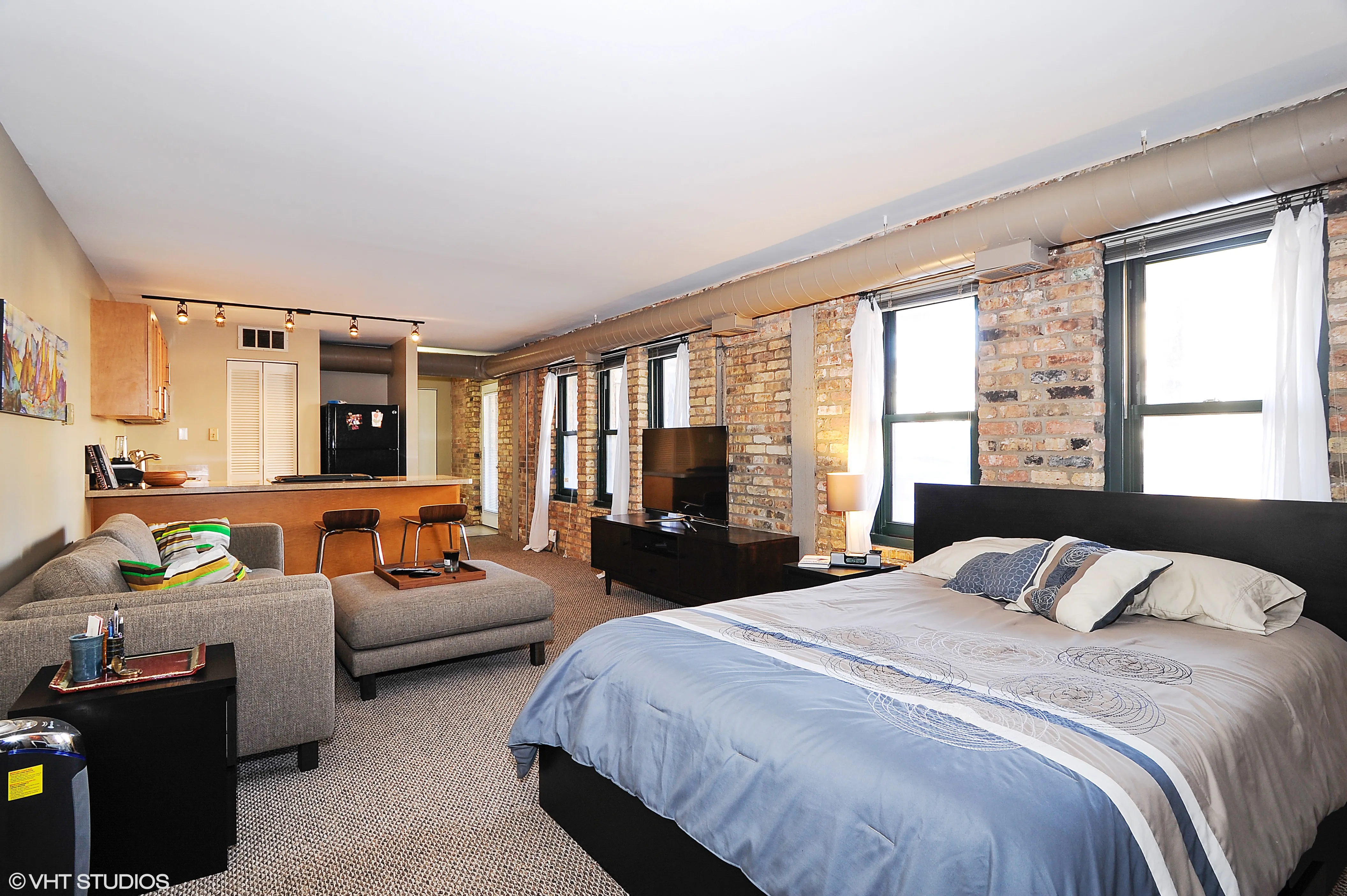 1301 W Fletcher St   60657 60657-The Brewery Lofts-unit#126-Chicago-IL