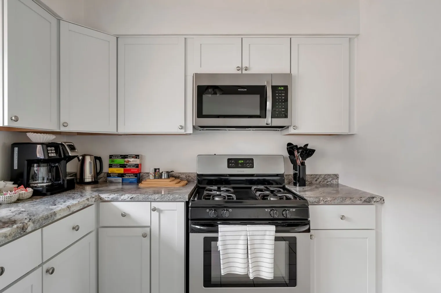 26 W Burlington Ave   60559 60559-Building West Burlington Avenue - alpine-unit#ID1026690P-Westmont-IL