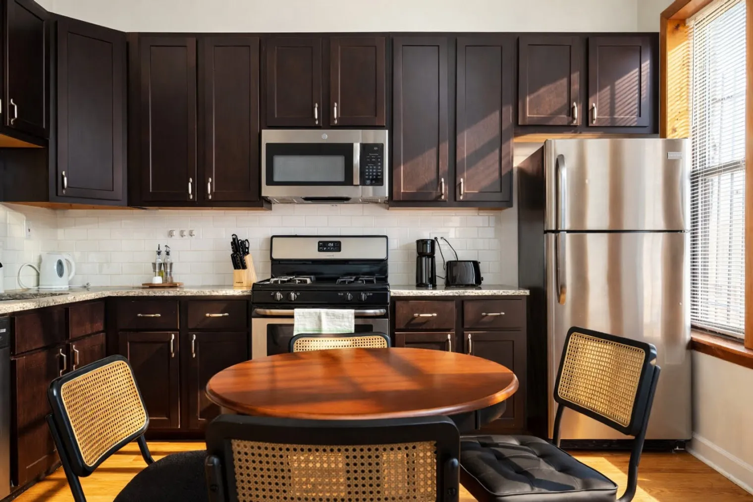 906 N Damen Ave   60622 60622-Building North Damen Avenue-unit#ID1379021P-Chicago-IL