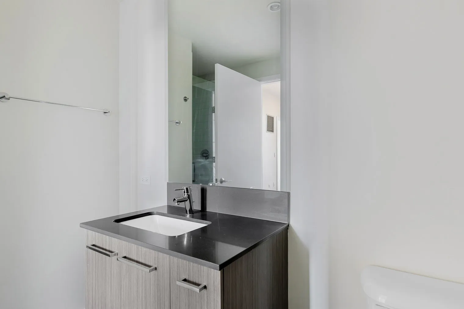 730 W Couch Pl   60661 60661-The Parker-unit#ID1367-Chicago-IL