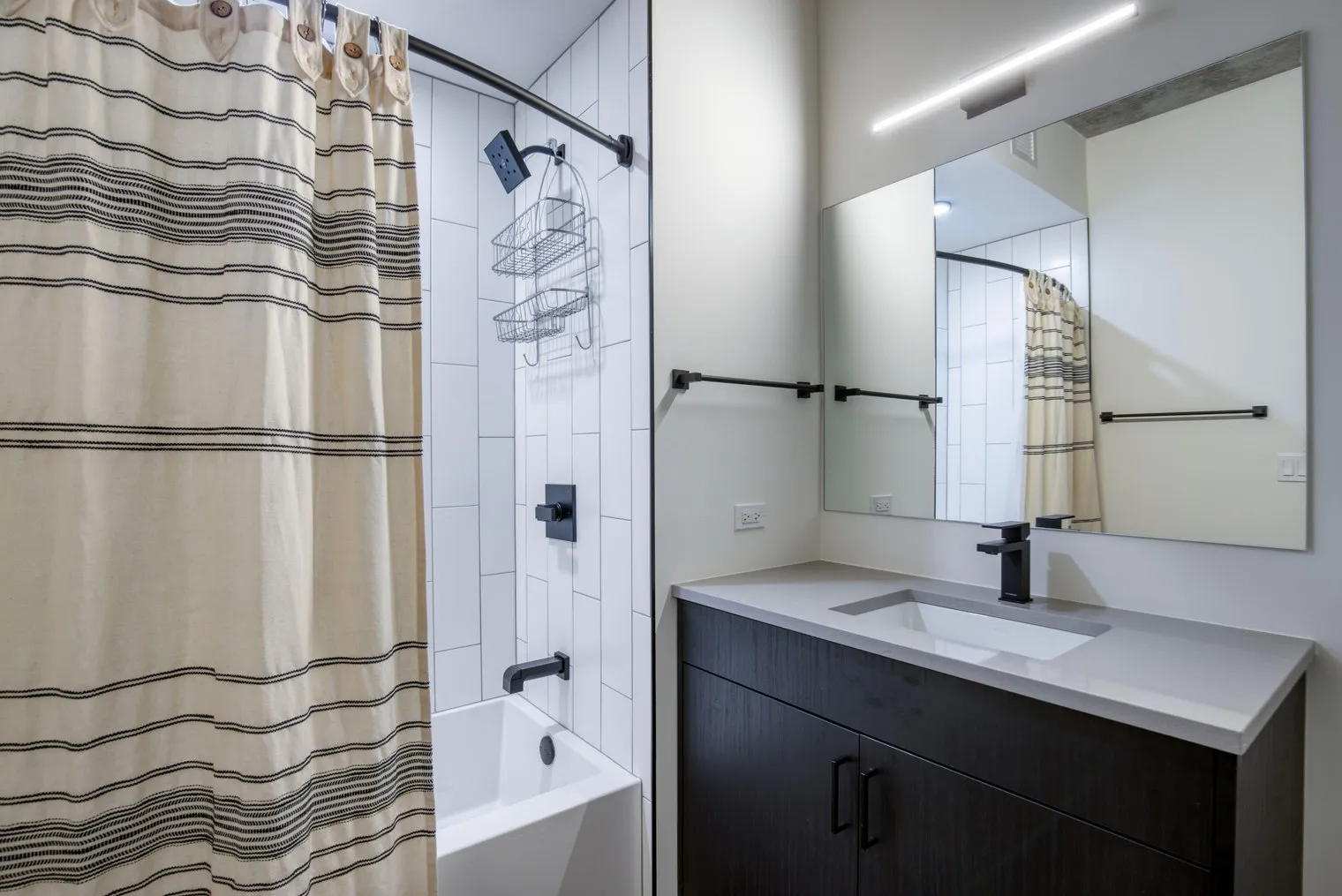 751 N Hudson Ave 60654 60654-Hugo-unit#ID1037-Chicago-IL