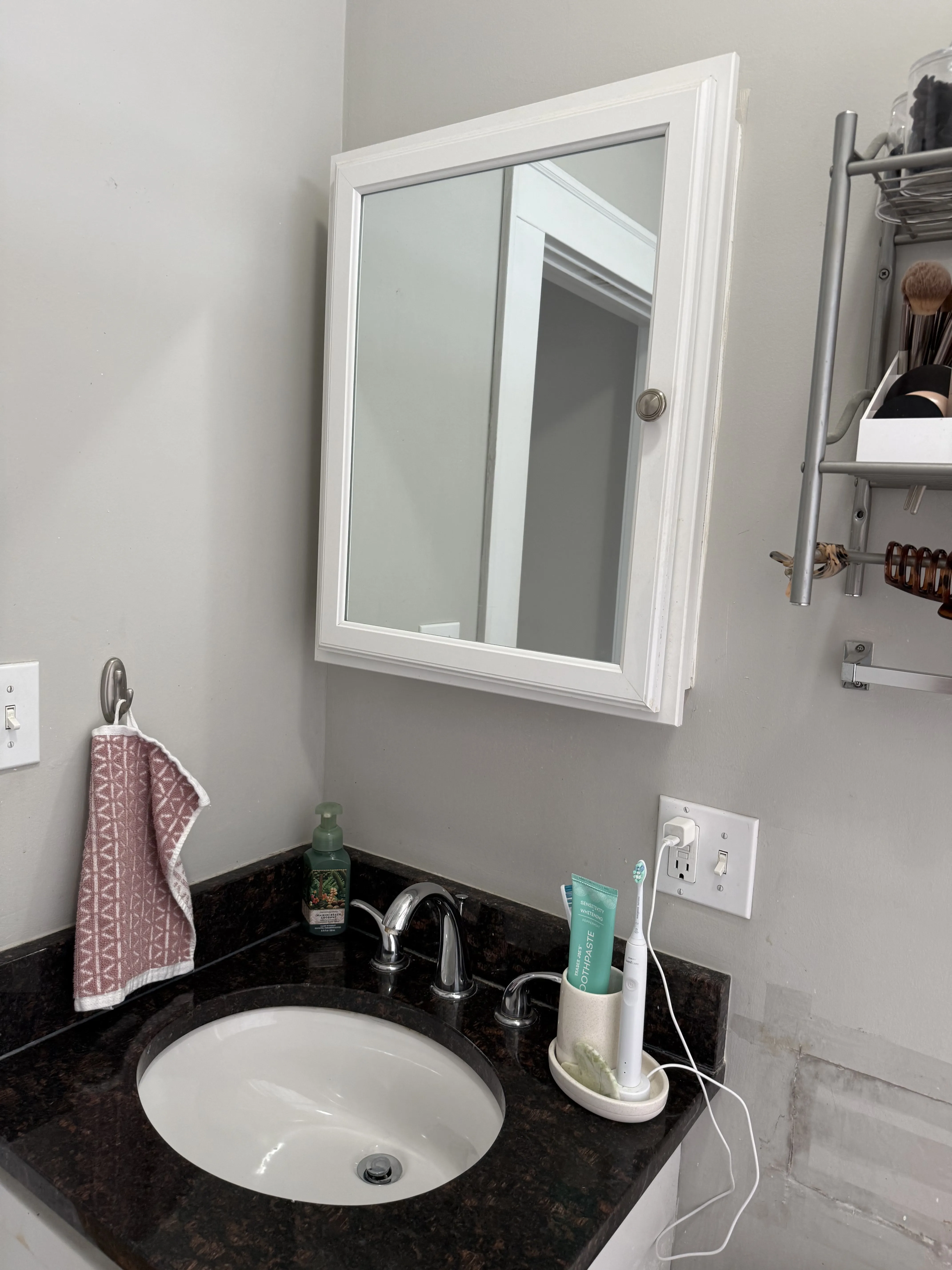 1930 W Addison St   60613 60613-unit#3S-Chicago-IL