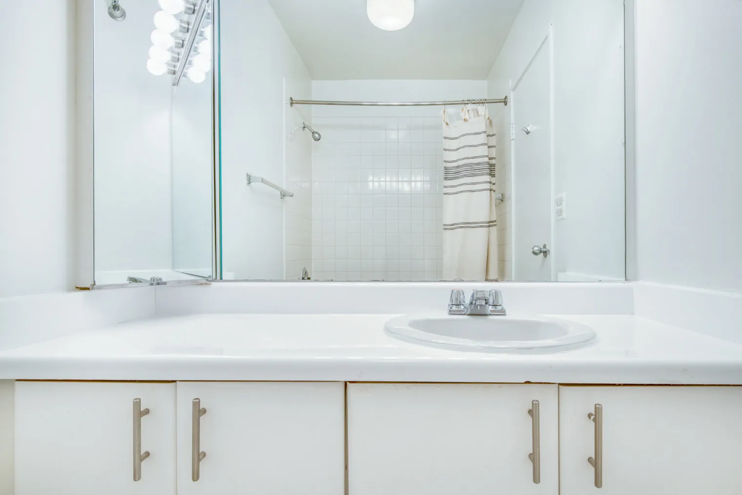 445 E Ohio St   60611 60611-Lake Shore Plaza-unit#ID410-Chicago-IL