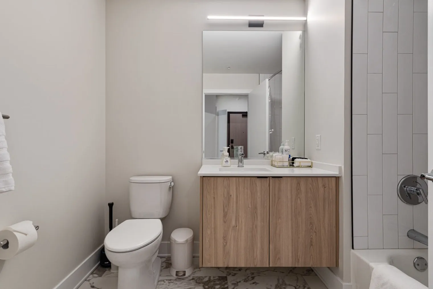1128 W Van Buren St   60607 60607-Building West Van Buren Street - cloud9-guesty-unit#ID1029580P-Chicago-IL