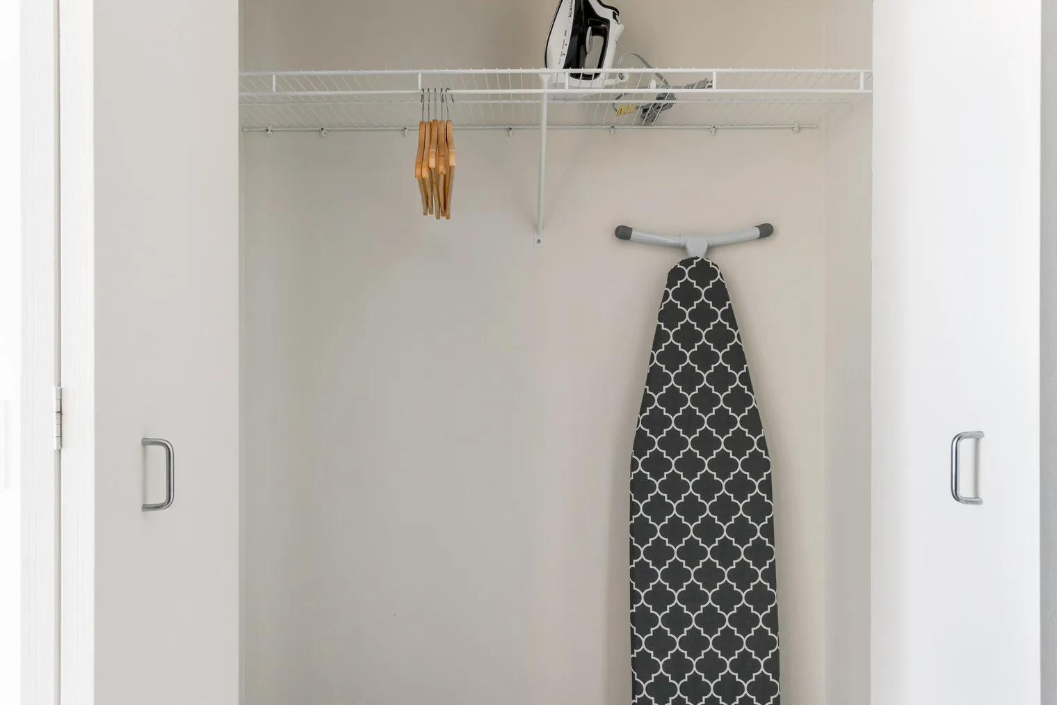 210 N Wells St 60601 60601-Lake & Wells Apartments-unit#ID277-Chicago-IL