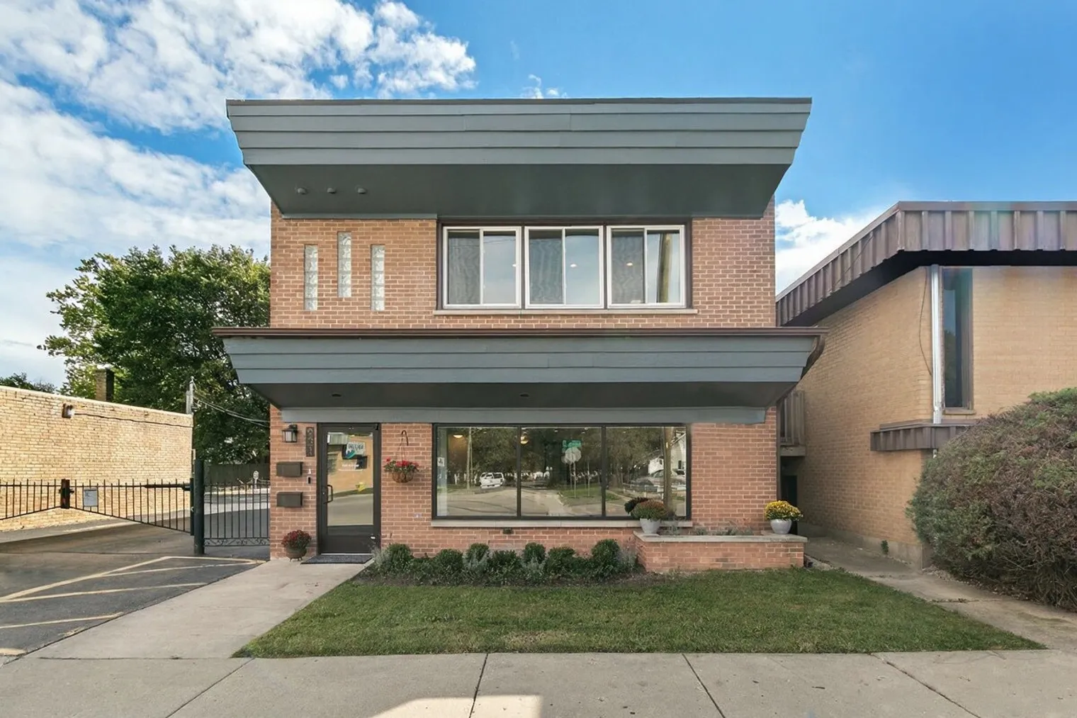 931 W Glen Flora Ave 60085 60085-Building West Glen Flora Avenue - greentown-investments-unit#ID1265541P-Waukegan-IL