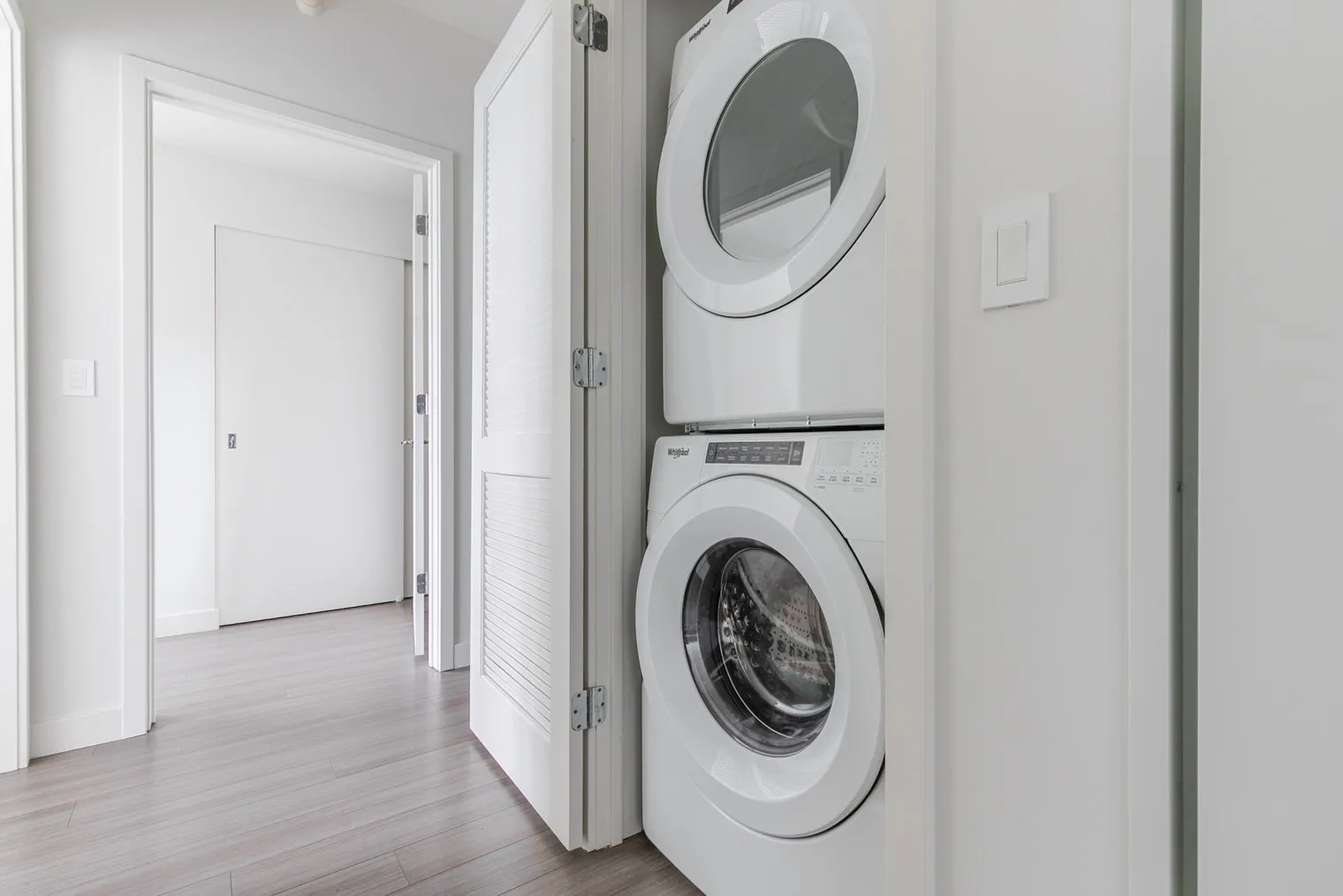 1210 S Indiana Ave   60605 60605-NEMA-unit#ID1299-Chicago-IL