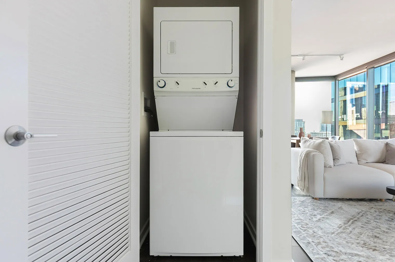 730 W Couch Pl   60661 60661-The Parker-unit#ID1367-Chicago-IL