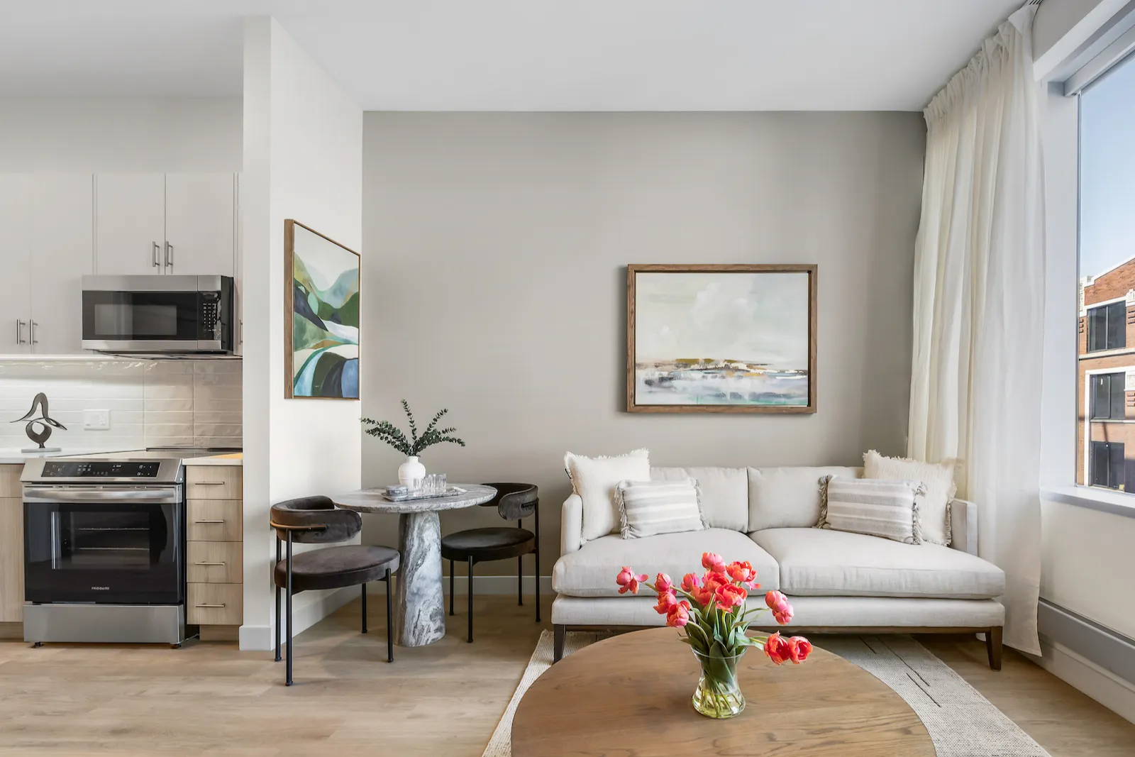 111 W Illinois St   60654 60654-111 Point-unit#606-Chicago-IL