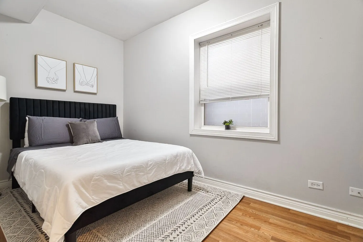 2238 W Barry Ave 60618 60618-Building West Barry Avenue - ktg-unit#ID1359764P-Chicago-IL