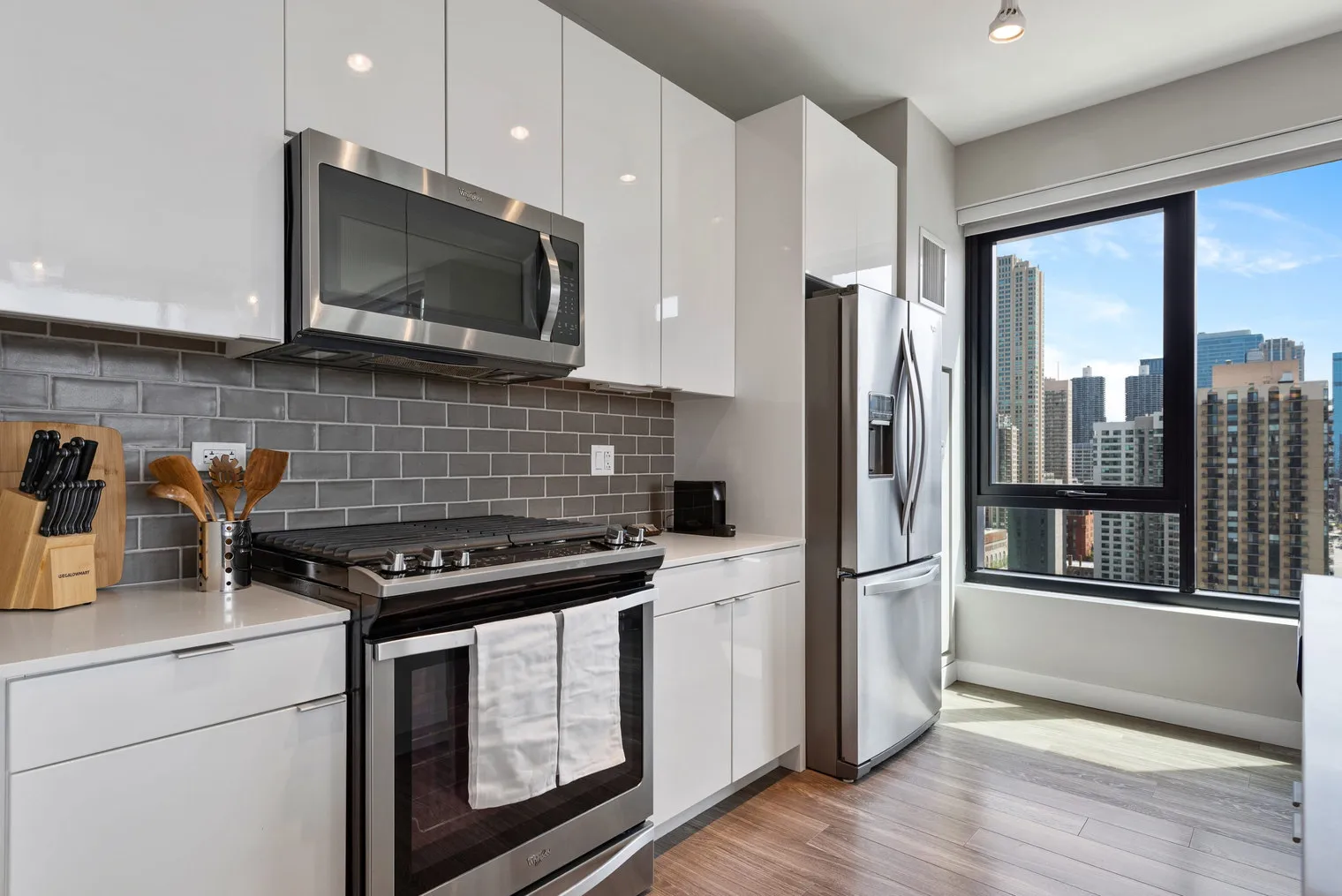 823 N Clark St   60610 60610-Building North Clark Street - cloud9-guesty-unit#ID1029588P-Chicago-IL