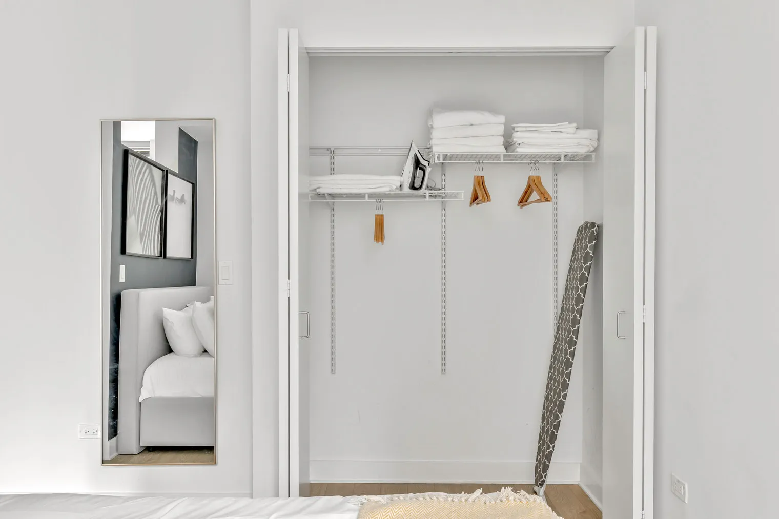 201 N Garland Ct   60601 60601-Mila-unit#ID230-Chicago-IL