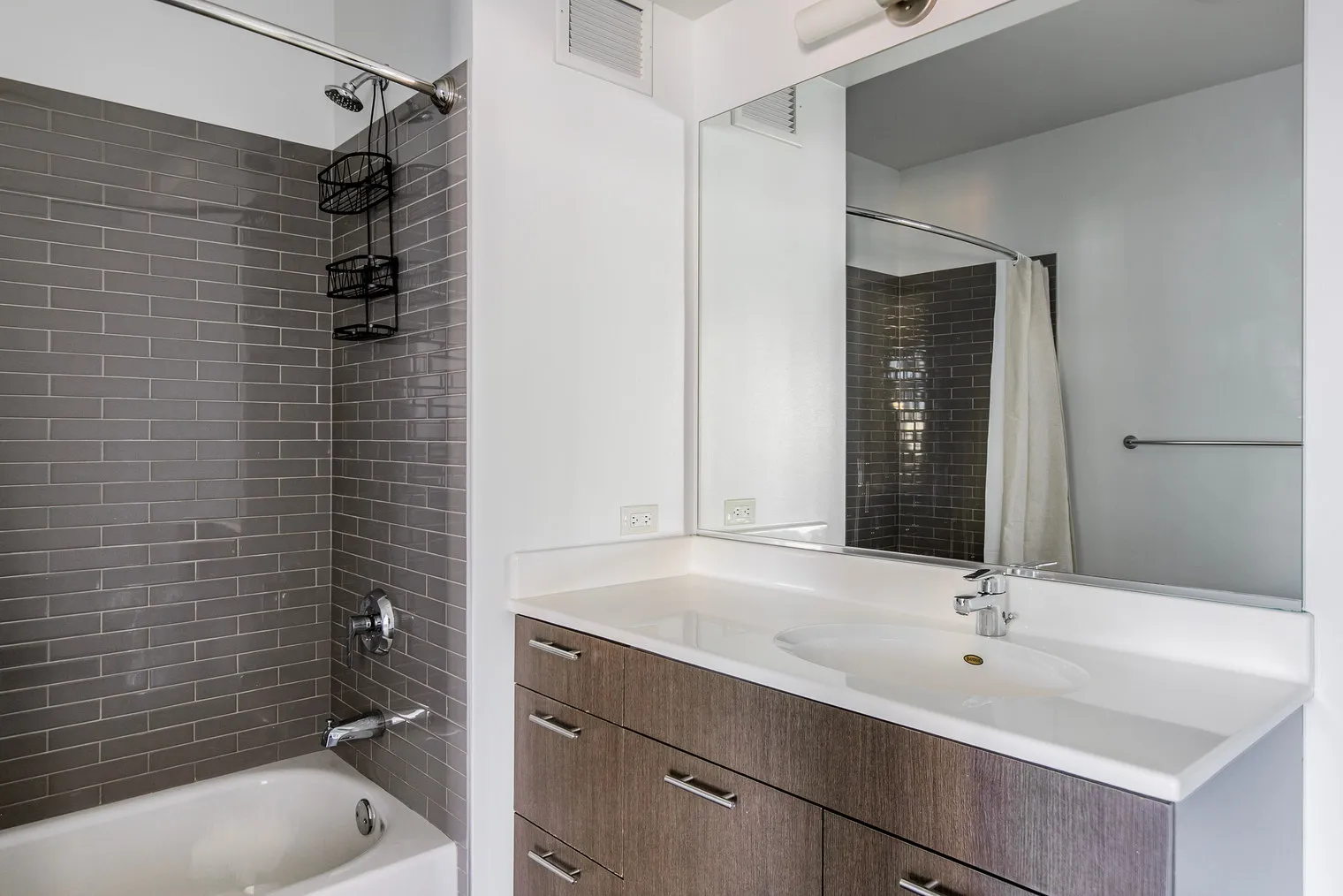 637 N Wells St   60654 60654-Gallery on Wells-unit#ID1194-Chicago-IL