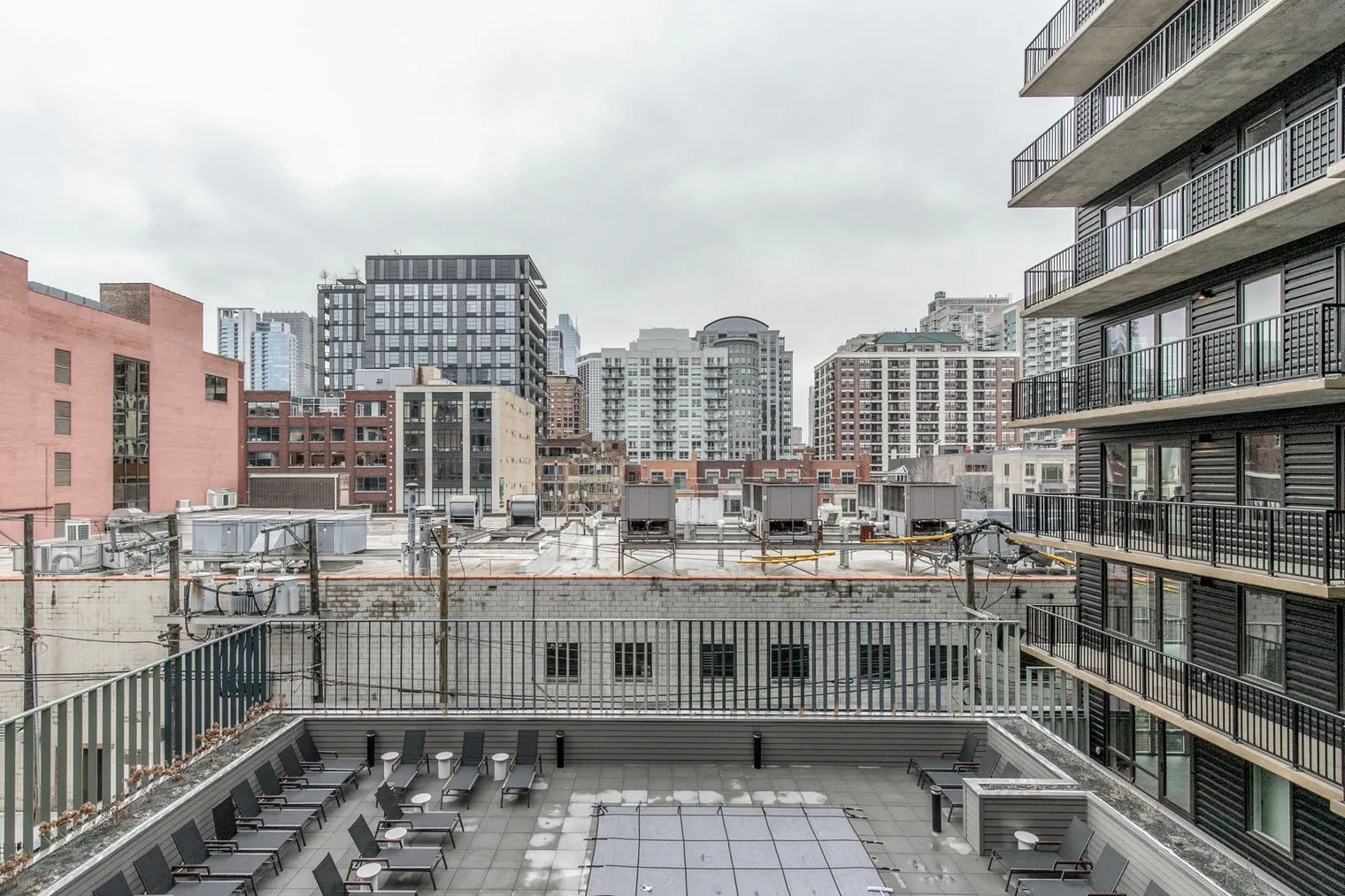 751 N Hudson Ave   60654 60654-Hugo II-unit#ID1038-Chicago-IL