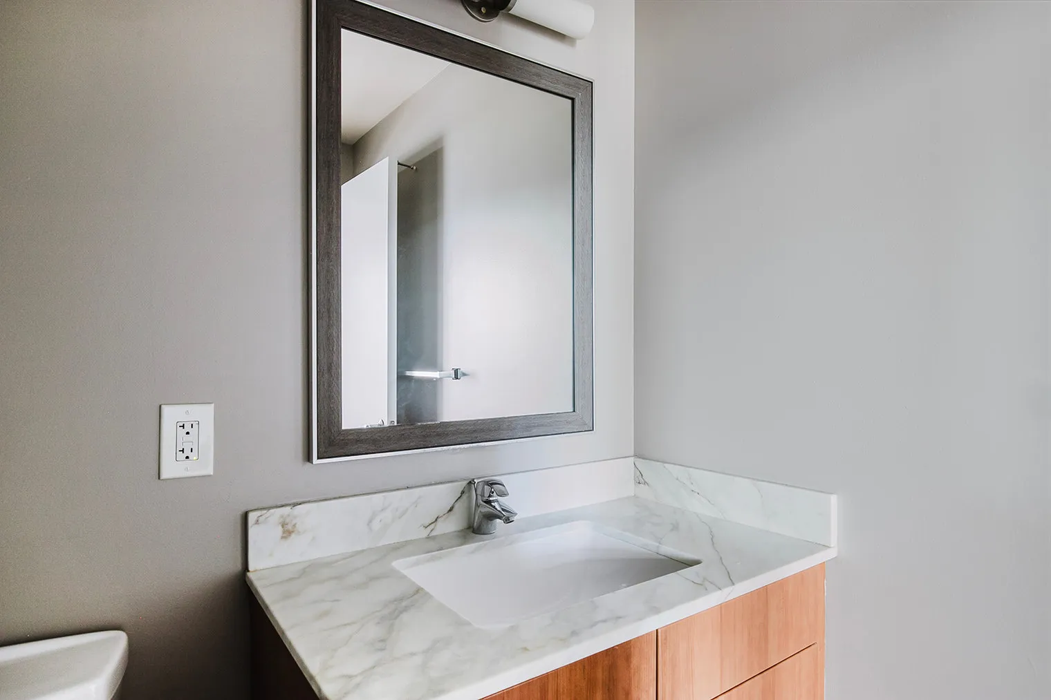 505 N State St   60654 60654-State & Grand-unit#ID1143-Chicago-IL